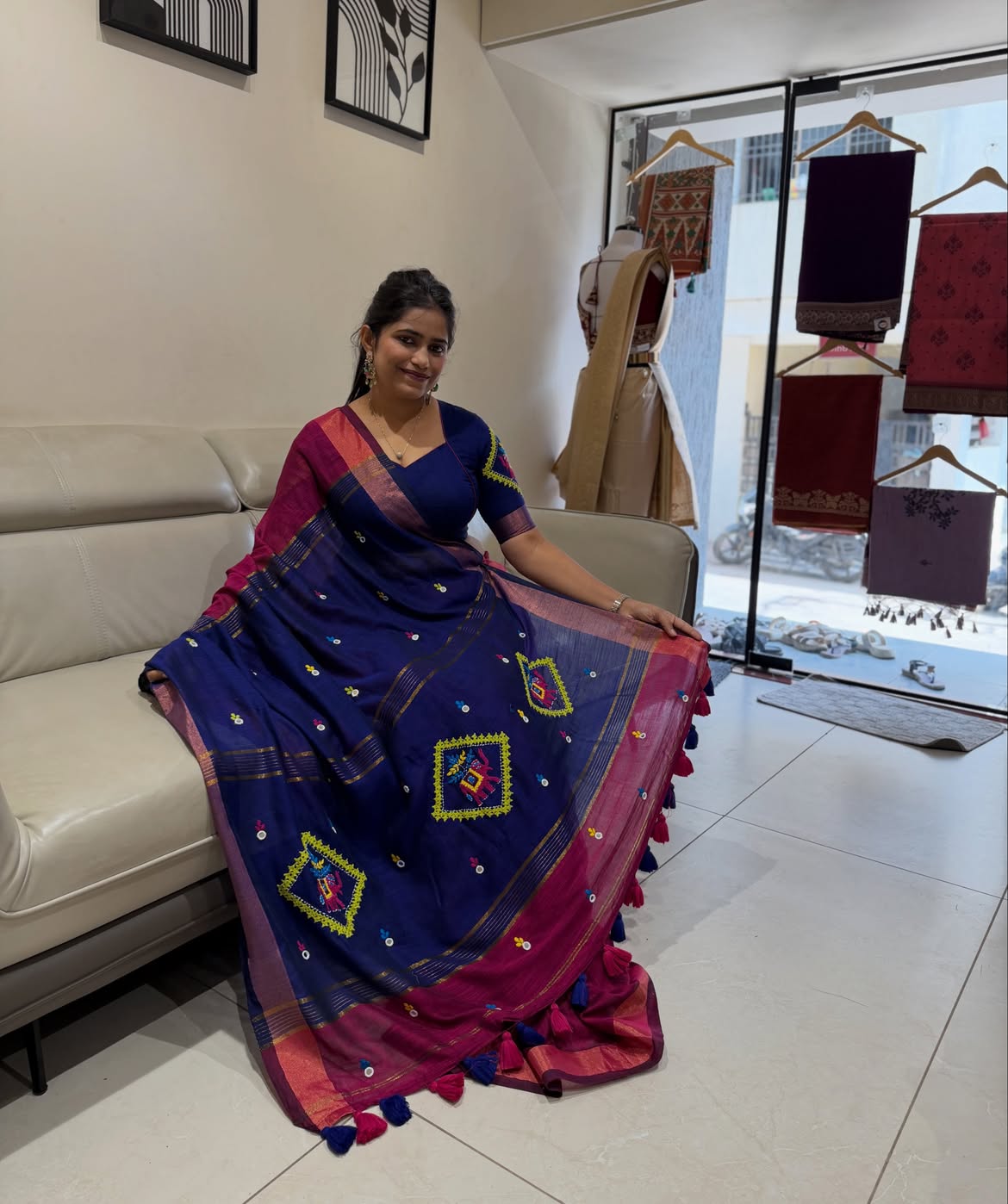 Handloom cotton saree with hand stitched work - view 8