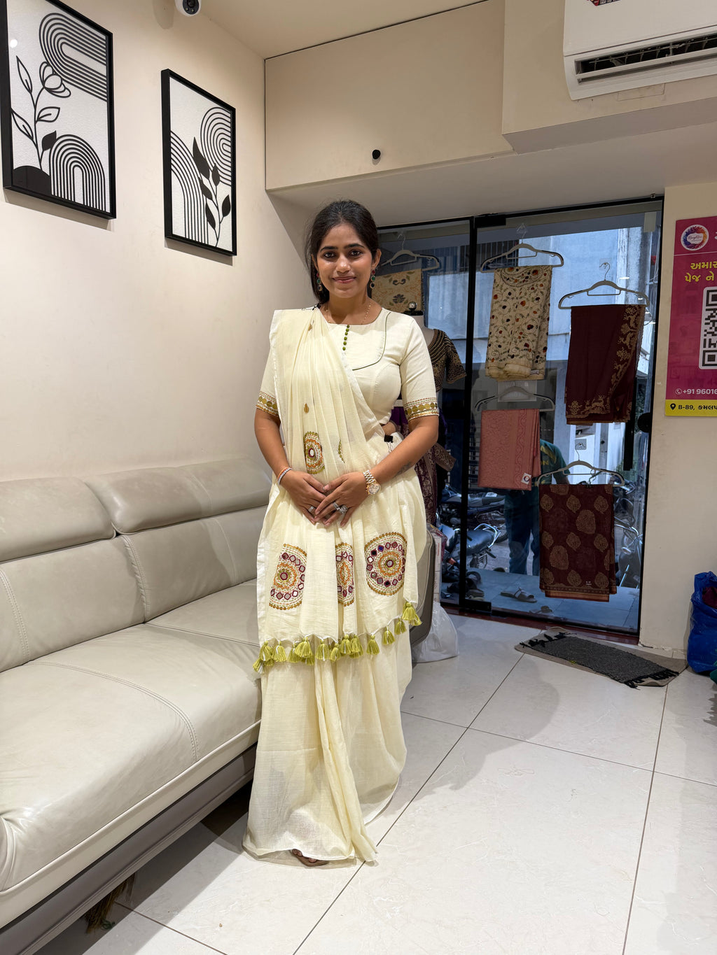 Ivory khadi cotton saree with real mirror handwork - view 4