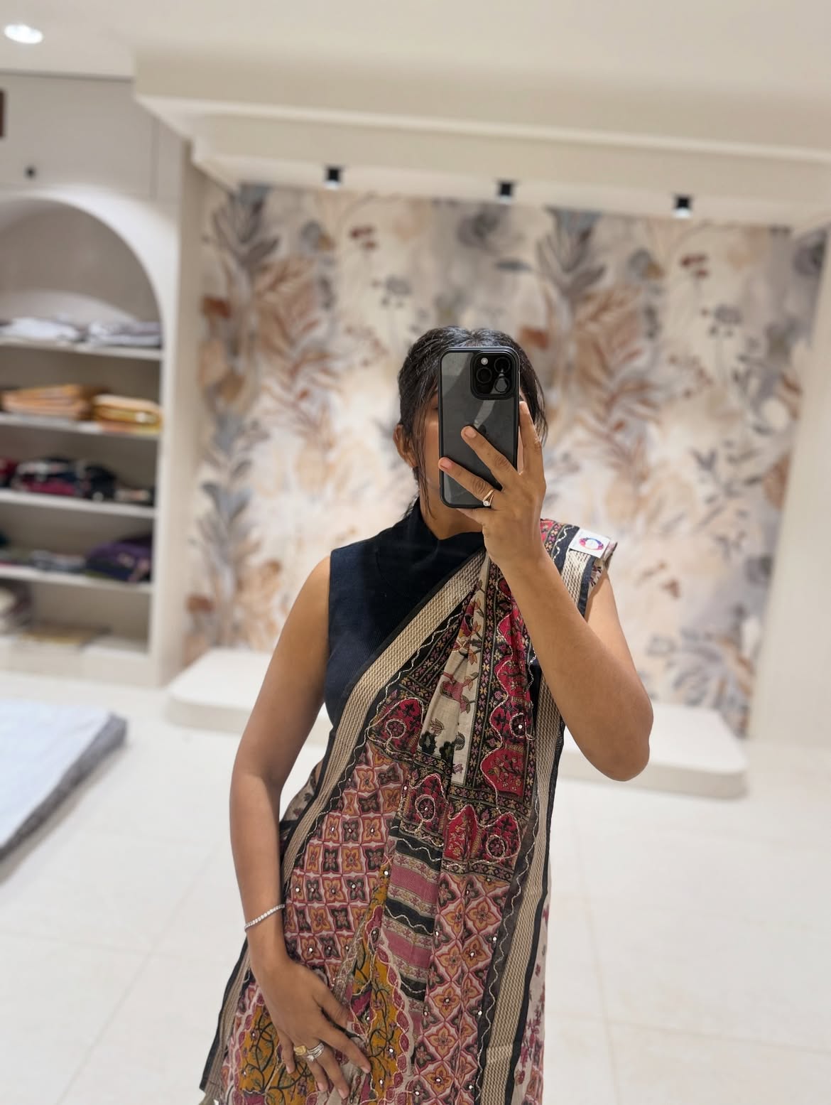 Mal Cotton saree with Aari Work - view 10