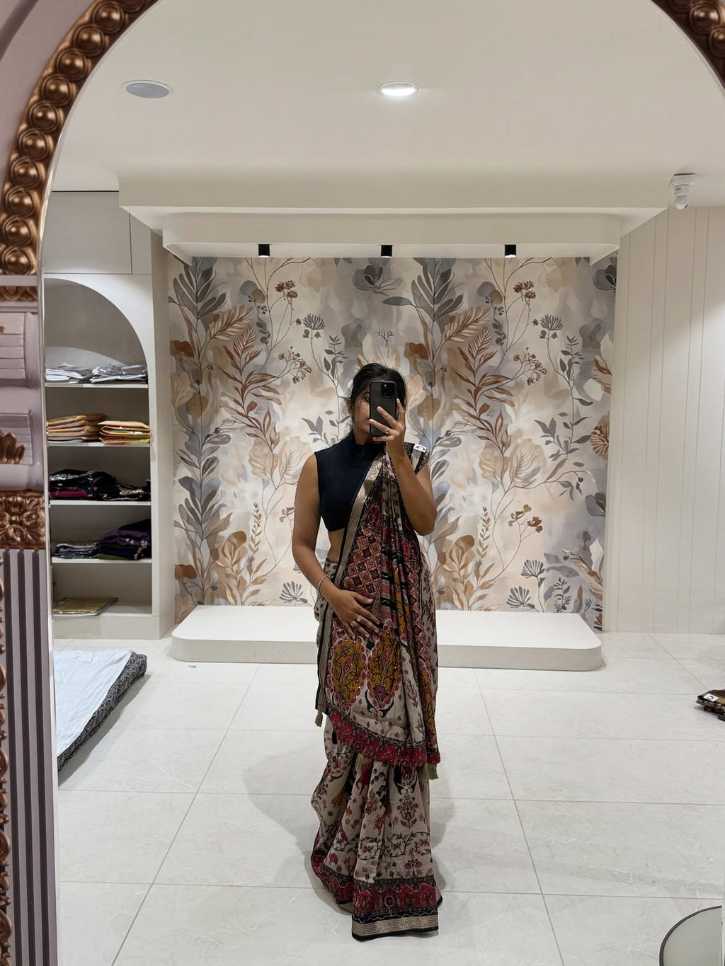 Mal Cotton saree with Aari Work - view 11