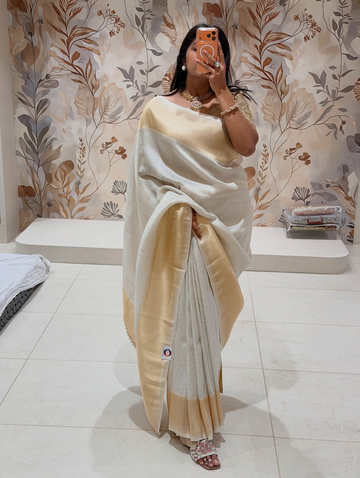 Pure Banarasi Tissue saree - view 9